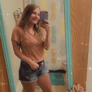 Meet your Posher, Briana